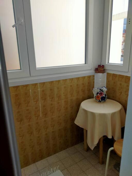 Apartamento grande, la mar esta 5 minutos andando Denia Exterior foto